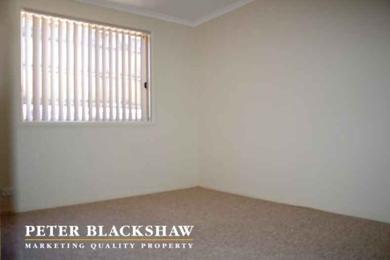 7/27 Paperbark Street Banks