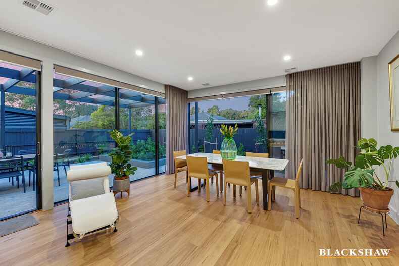 2/7 Mawson Drive Mawson