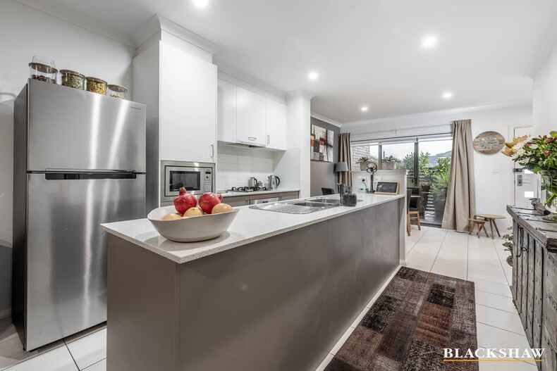 16/86 Mawson Drive Mawson