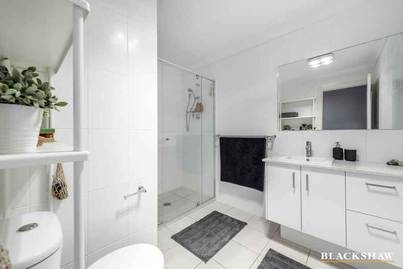 16/86 Mawson Drive Mawson