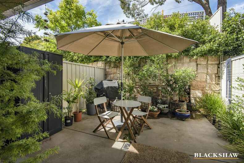 16/86 Mawson Drive Mawson