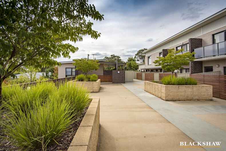 16/86 Mawson Drive Mawson
