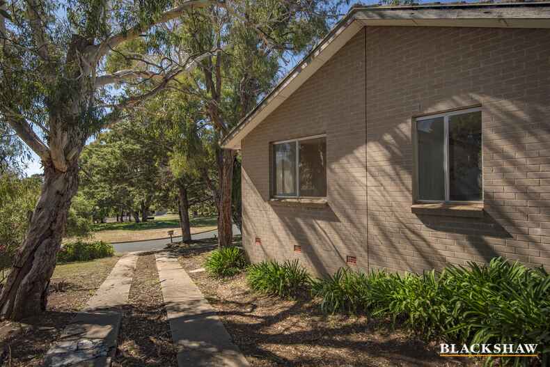 17 Clisby Close Cook 17 Clisby Close Cook