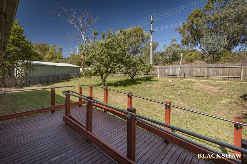17 Clisby Close Cook 17 Clisby Close Cook