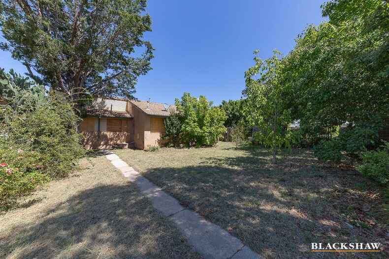 32 Noakes Court Charnwood 32 Noakes Court Charnwood