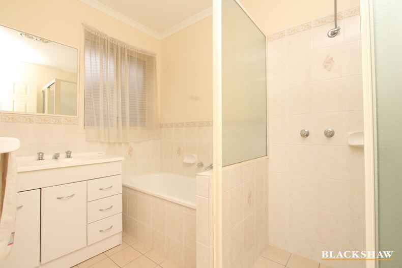 18 Bondfield Street Gungahlin 18 Bondfield Street Gungahlin