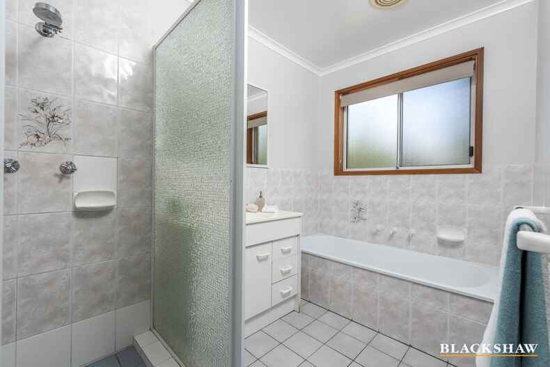 3/160 Julia Flynn Avenue Isaacs