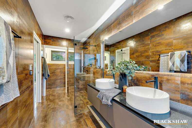 8 Taylor Place Hackett 8 Taylor Place Hackett