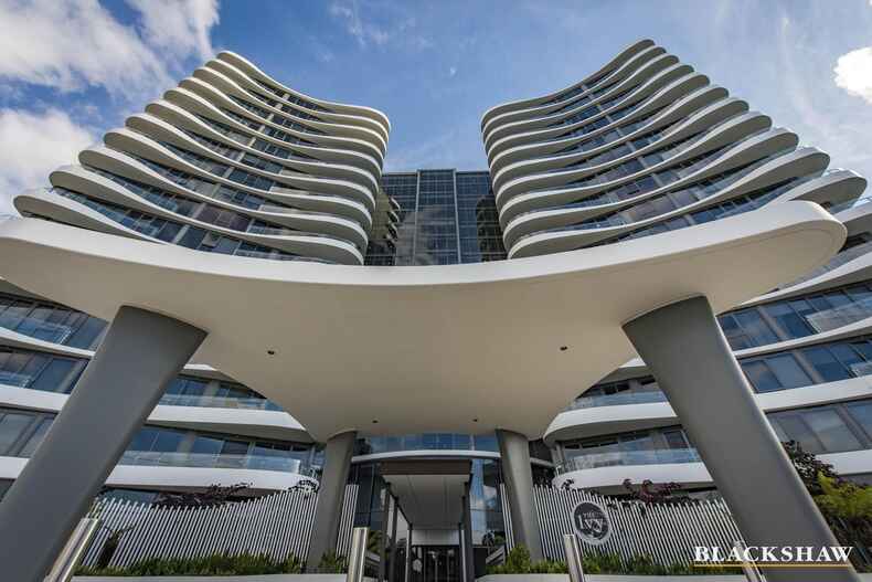 218/15 Irving Street Phillip