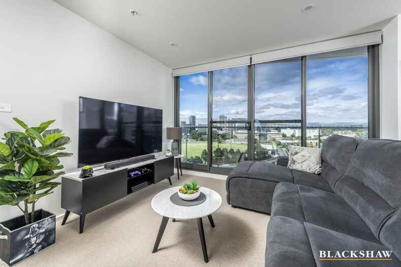 218/15 Irving Street Phillip