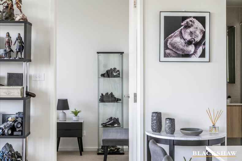 218/15 Irving Street Phillip