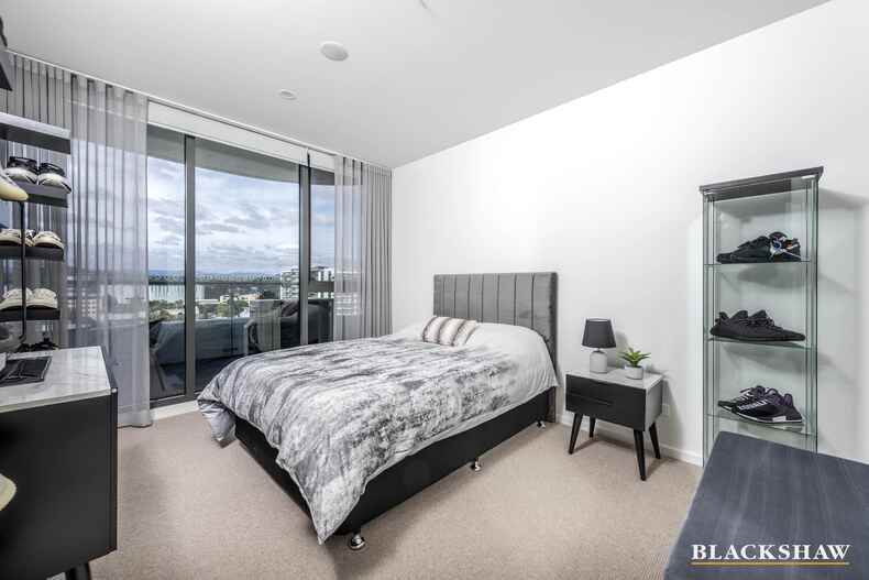 218/15 Irving Street Phillip