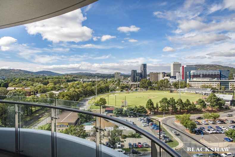 218/15 Irving Street Phillip