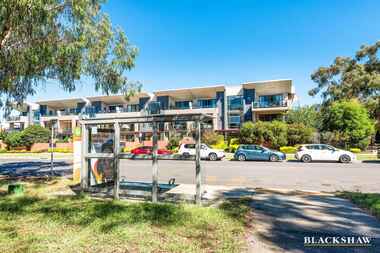 18/40 Eileen Good Street Greenway