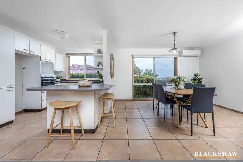 27 Warrumbul Street Ngunnawal 27 Warrumbul Street Ngunnawal