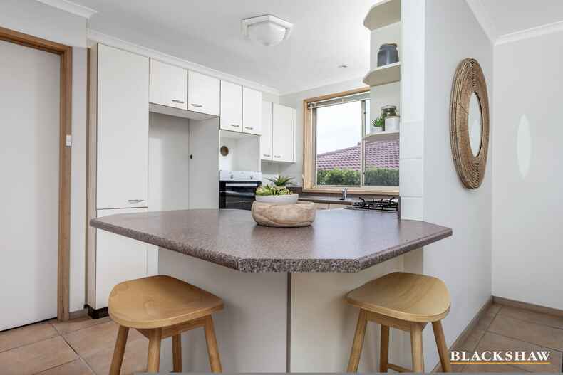 27 Warrumbul Street Ngunnawal 27 Warrumbul Street Ngunnawal