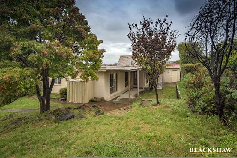 27 Warrumbul Street Ngunnawal 27 Warrumbul Street Ngunnawal