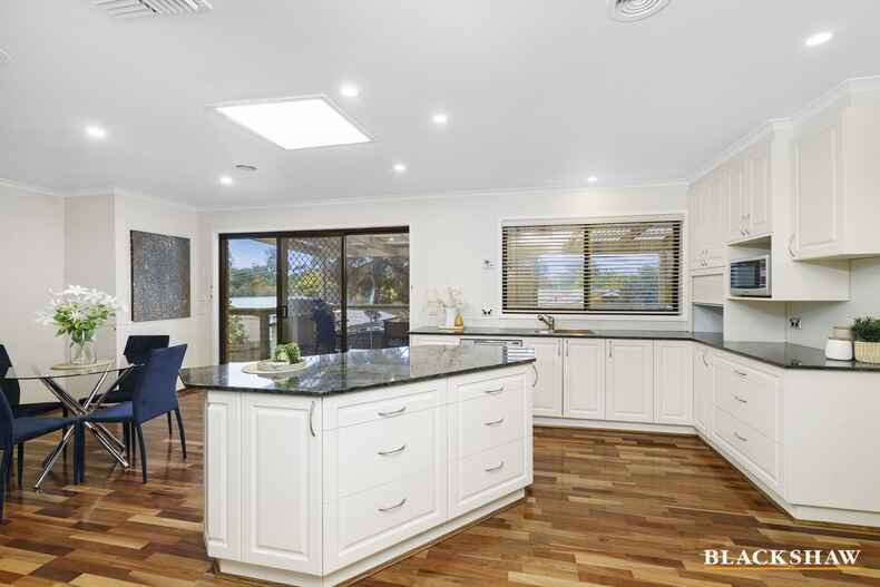 139 Summerville Crescent Florey