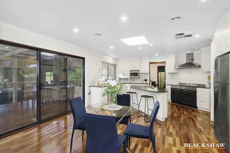 139 Summerville Crescent Florey