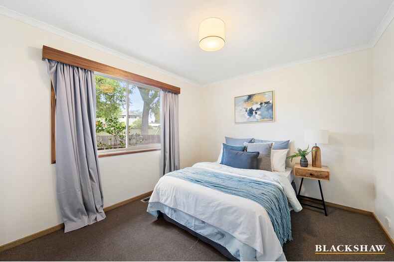 1B Hood Place Watson 1B Hood Place Watson
