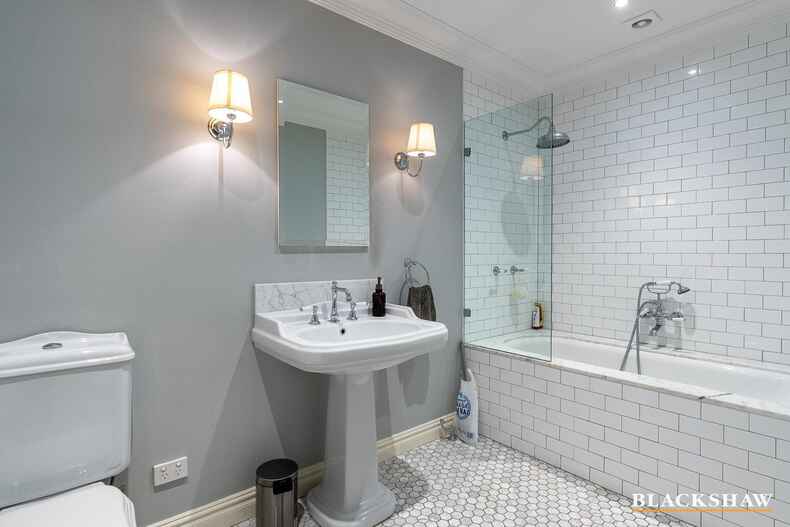 95 Strickland Crescent Deakin 95 Strickland Crescent Deakin