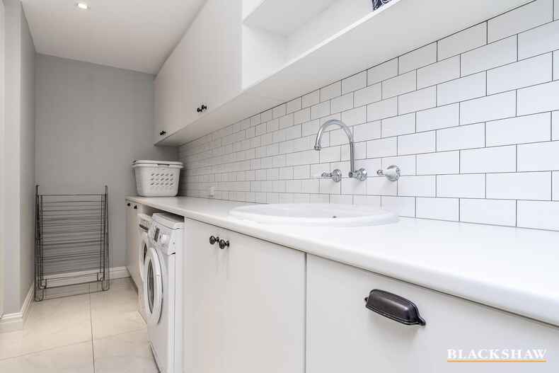 95 Strickland Crescent Deakin 95 Strickland Crescent Deakin