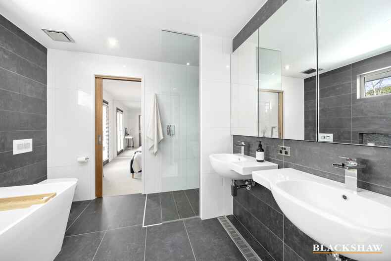 91a Canopus Crescent Giralang 91a Canopus Crescent Giralang