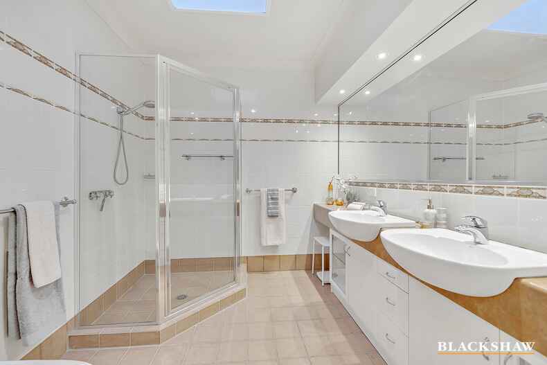 27 Parkhill Street Pearce 27 Parkhill Street Pearce