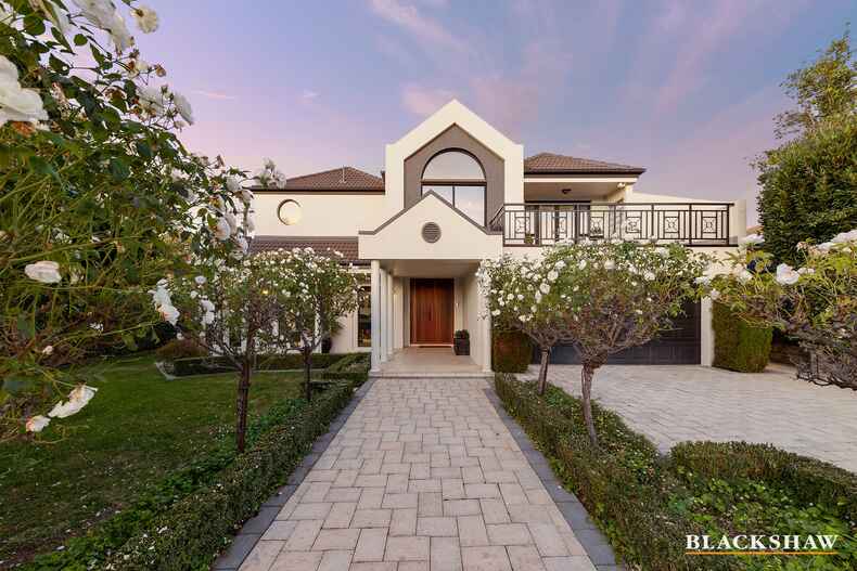 10 Broome Crescent Yarralumla 10 Broome Crescent Yarralumla