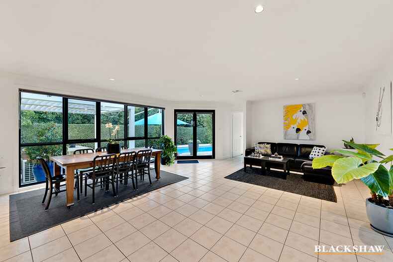 10 Broome Crescent Yarralumla 10 Broome Crescent Yarralumla