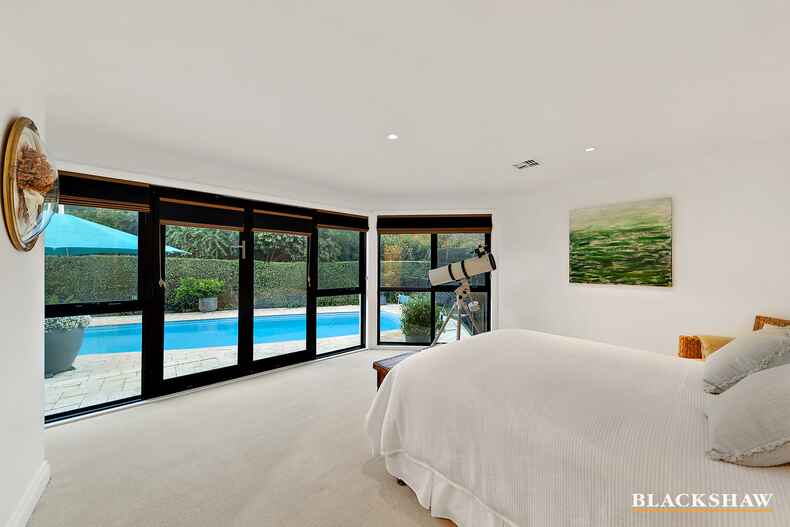 10 Broome Crescent Yarralumla 10 Broome Crescent Yarralumla