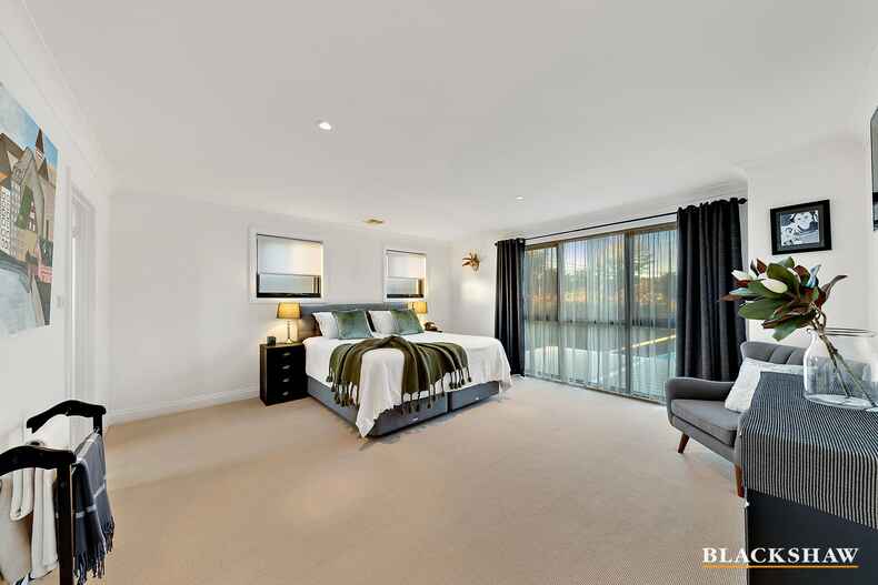 10 Broome Crescent Yarralumla 10 Broome Crescent Yarralumla