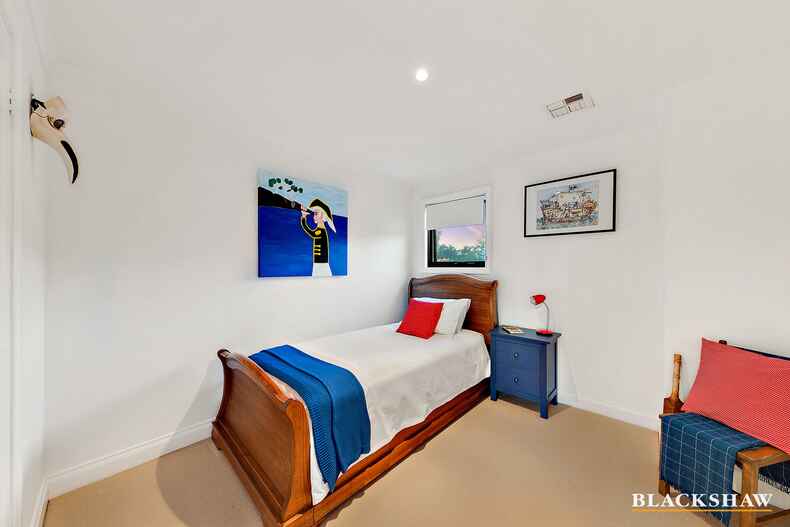 10 Broome Crescent Yarralumla 10 Broome Crescent Yarralumla