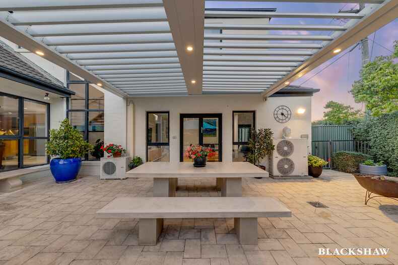 10 Broome Crescent Yarralumla 10 Broome Crescent Yarralumla