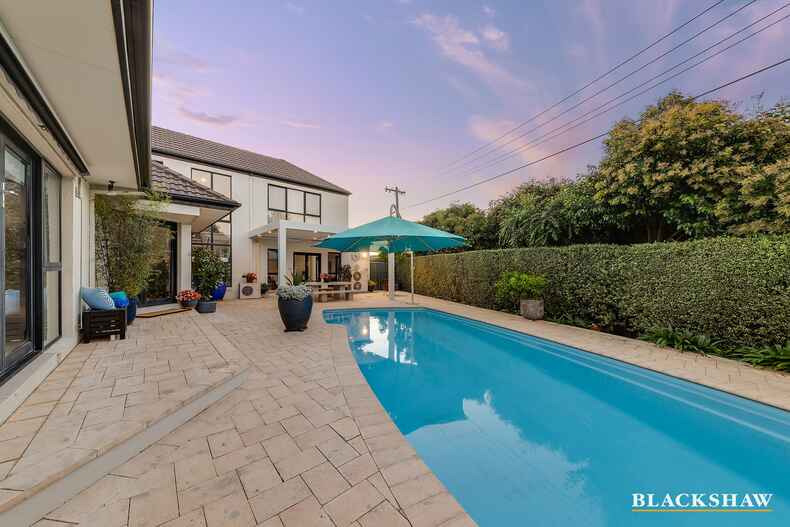 10 Broome Crescent Yarralumla 10 Broome Crescent Yarralumla