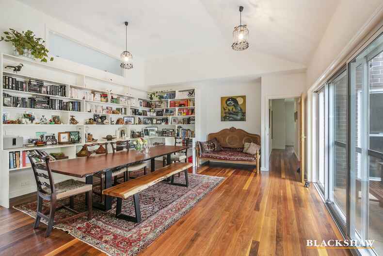 27 Tasmania Circle Forrest 27 Tasmania Circle Forrest