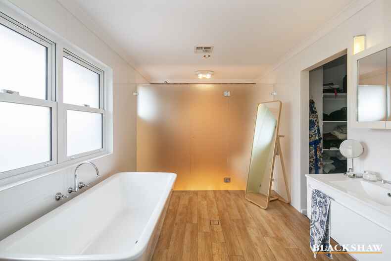 27 Tasmania Circle Forrest 27 Tasmania Circle Forrest