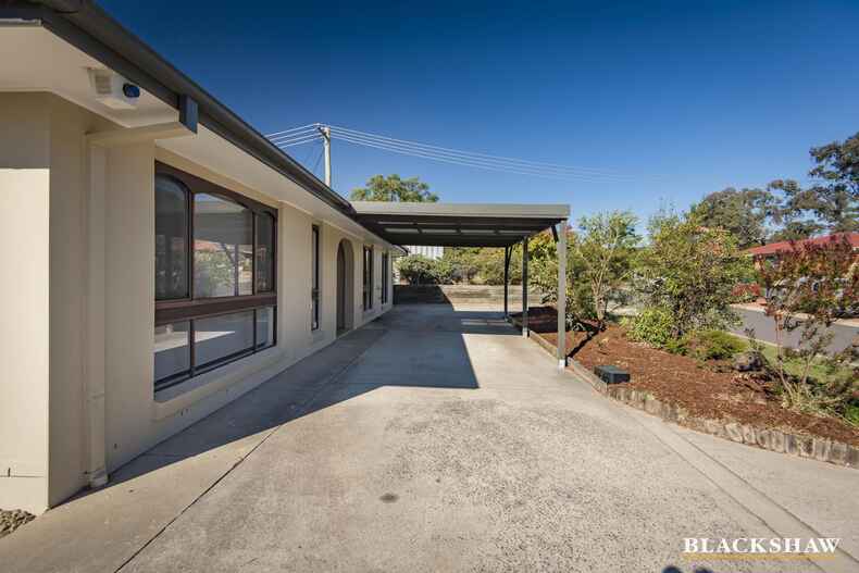 15 Barangaroo Street Chisholm 15 Barangaroo Street Chisholm