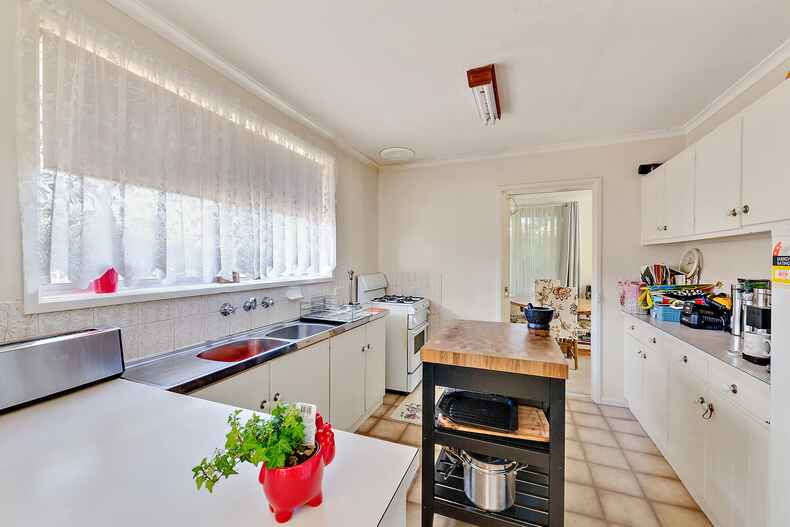 100 Kambalda Crescent Fisher 100 Kambalda Crescent Fisher