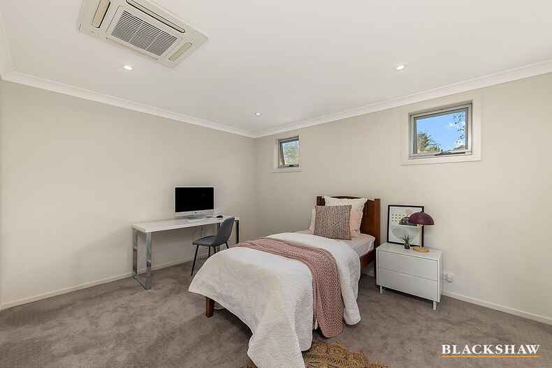 32 Feakes Place Campbell 32 Feakes Place Campbell