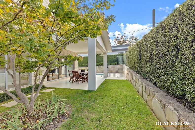 32 Feakes Place Campbell 32 Feakes Place Campbell