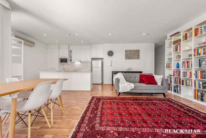 27/10 Burke Crescent Kingston 27/10 Burke Crescent Kingston