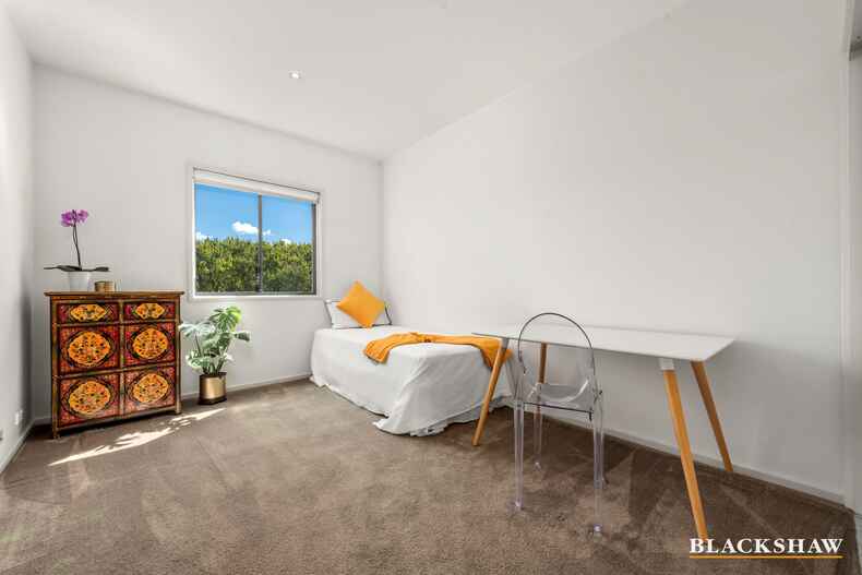 27/10 Burke Crescent Kingston 27/10 Burke Crescent Kingston