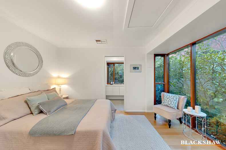 12 Howchin Place Torrens