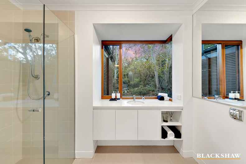 12 Howchin Place Torrens