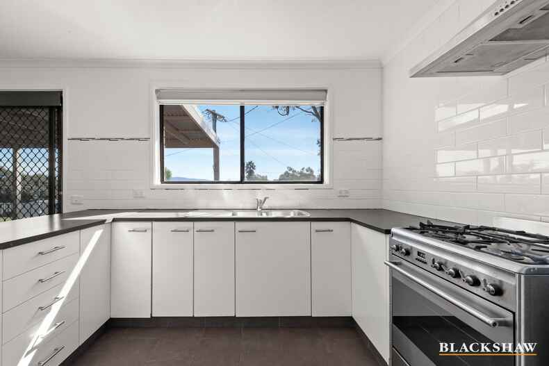 4 Parfitt Crescent Calwell 4 Parfitt Crescent Calwell