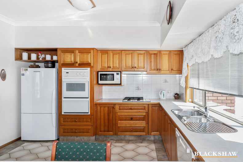 13 Calton Road Batehaven