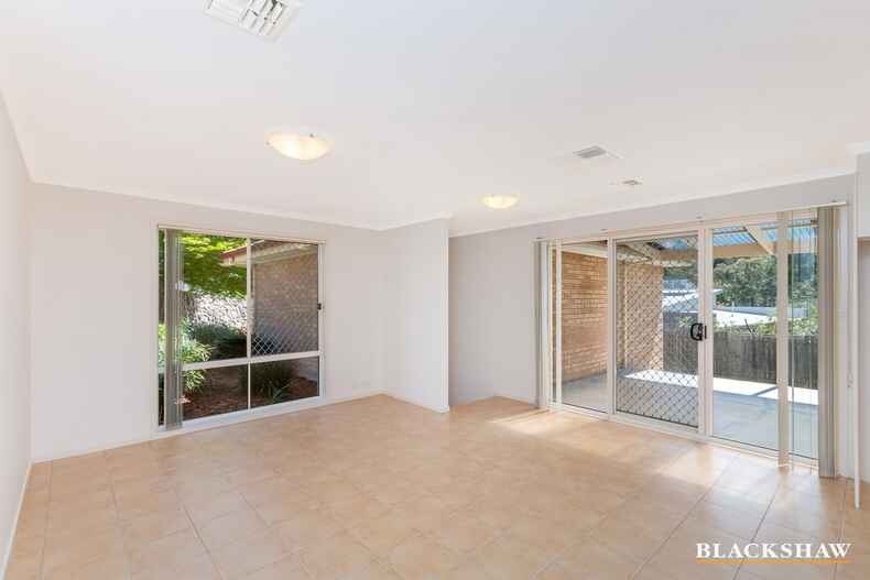 2 Walter Close Jerrabomberra