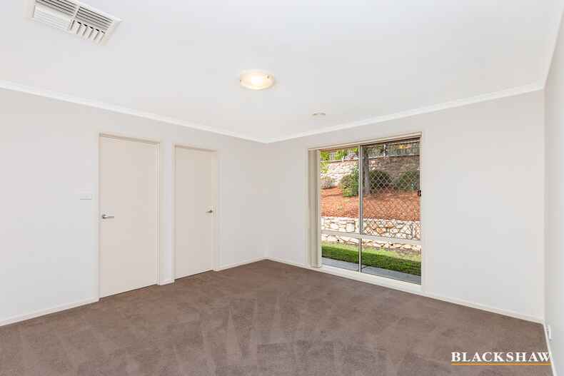 2 Walter Close Jerrabomberra