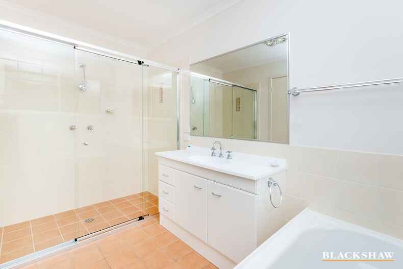 2 Walter Close Jerrabomberra